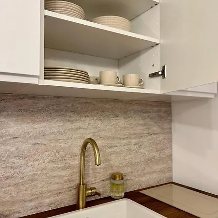 Castle Hill In Old Town Of With Free Parking * Μπρατισλάβα